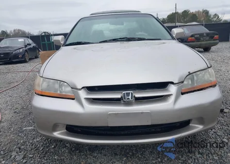 1998 Honda Accord Ex z USA, uszkodzony, nr VIN 1HGCG5656WA257578
